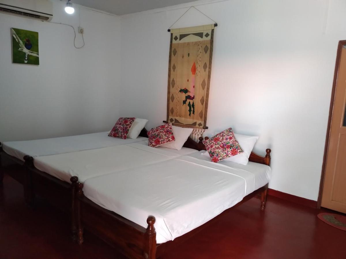 Happy Beach Guest House Hambantota Exteriér fotografie