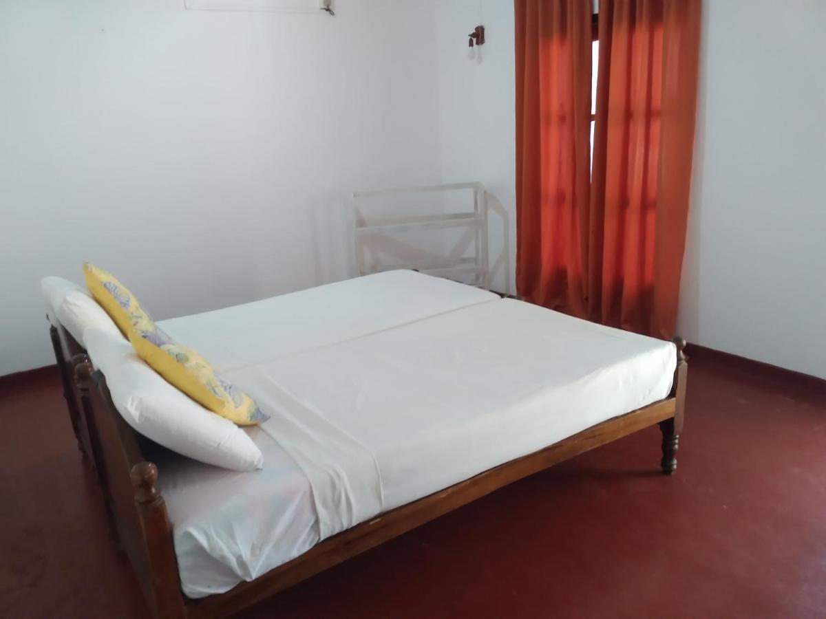 Happy Beach Guest House Hambantota Exteriér fotografie