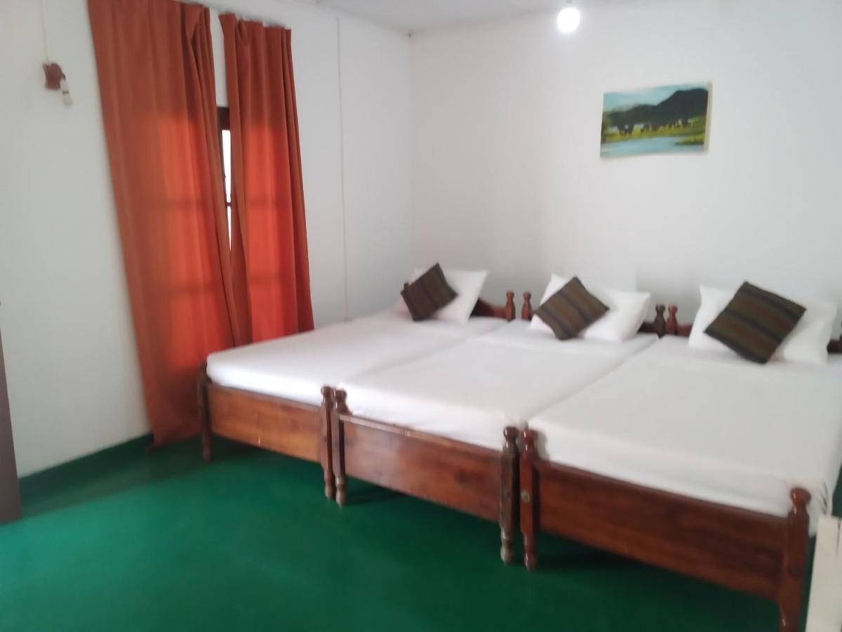 Happy Beach Guest House Hambantota Exteriér fotografie