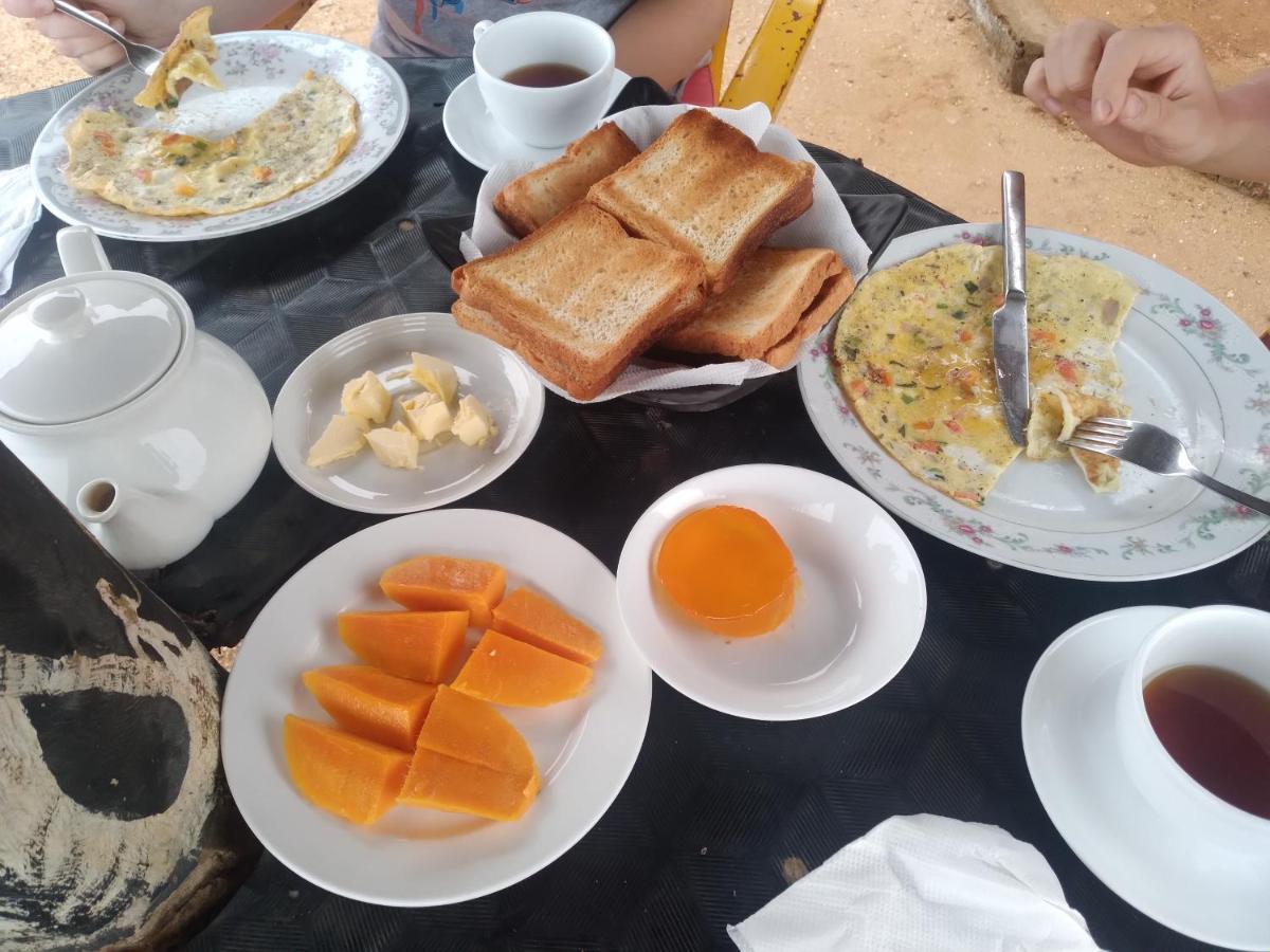 Happy Beach Guest House Hambantota Exteriér fotografie
