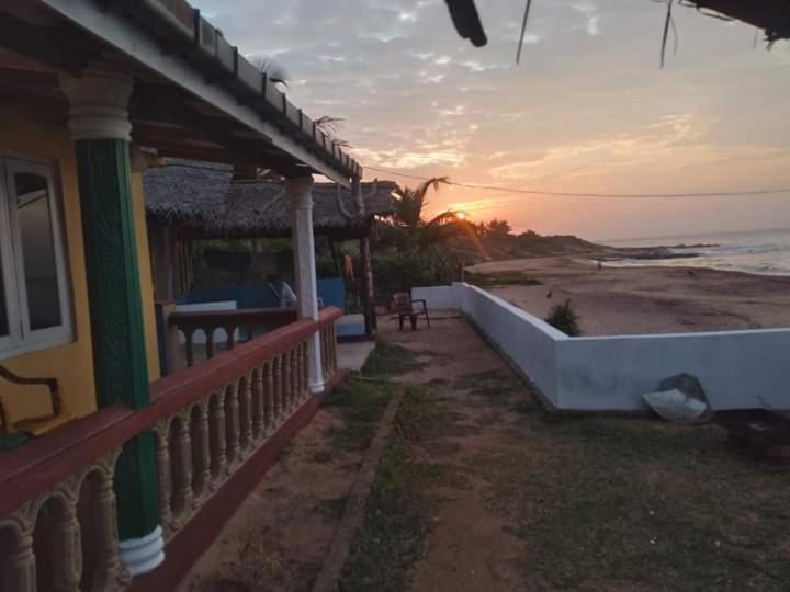 Happy Beach Guest House Hambantota Exteriér fotografie